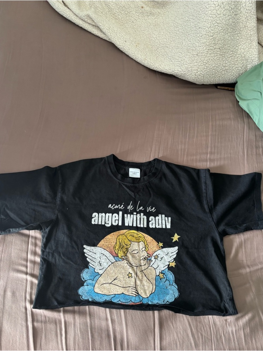 Acnе́ de la Vie Black 'Angel with Adlv' Crop Tee